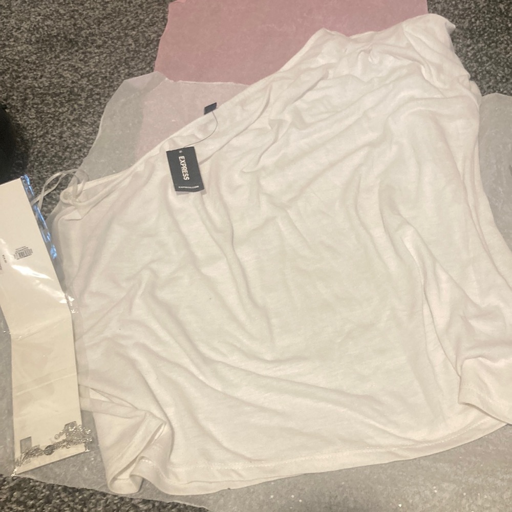Express top large, one shoulder, white nwt with bonus necklace